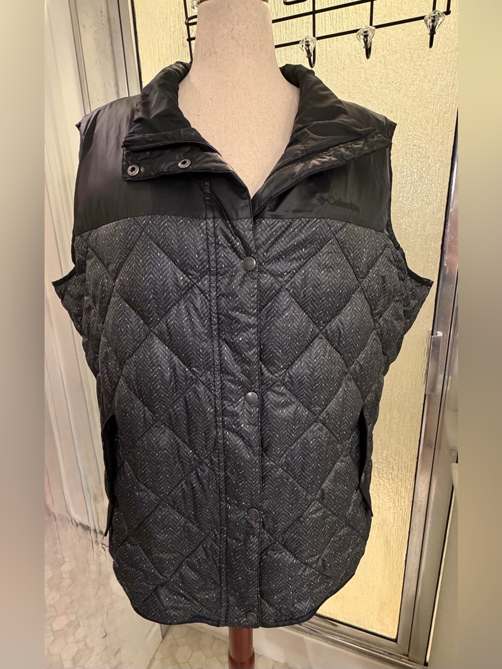 Columbia Black Gray Rio Dulce Insulated Quilted Puffer Vest EUC Plus Size 3X $35